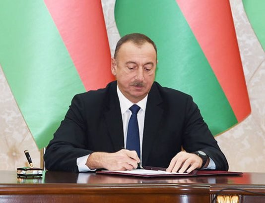 Prezident İlham Əliyevin sərəncamları ilə Qazaxlı müəllimlər təltif ediliblər