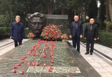 Dahi Səməd Vurğunun məzarı ziyarət olunub