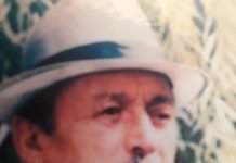 Şair Rafail İncəyurdun atası Ağakişi İsmayılov dünyasını dəyişmişdir